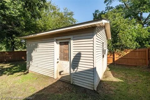 402 Spruce St, Paris, AR 72855 photo 12