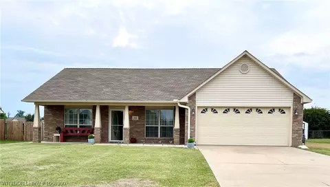 201 Ridgecrest Dr, Greenwood, AR 72936
