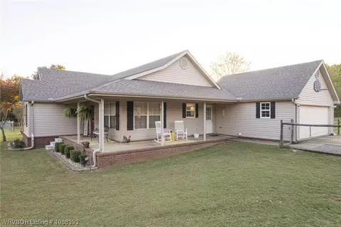 1816 Abby Rose Ln, Mountainburg, AR 72946