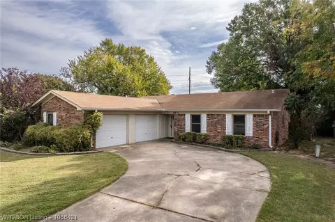 8931 Fresno Ct, Fort Smith, AR 72903
