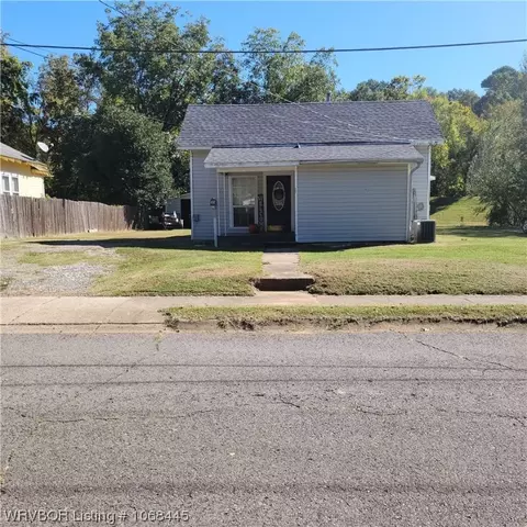 505 S Central St, Clarksville, AR 72830