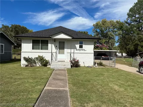 3823 Birnie Ave, Fort Smith, AR 72904