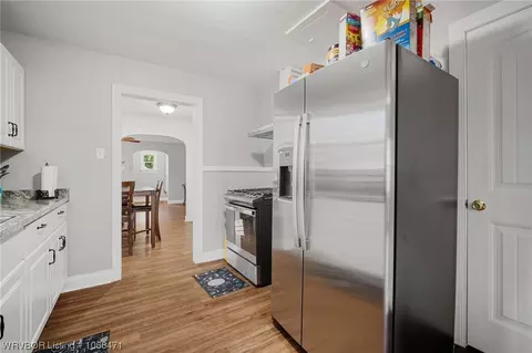 Kitchen - 1415 N 37th St, Fort Smith, AR 72904 photo 3 of 4