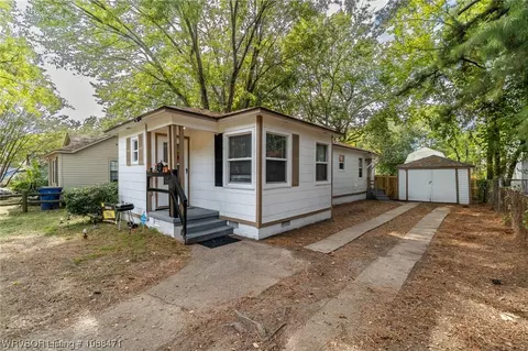 Exterior - 1415 N 37th St, Fort Smith, AR 72904 photo 3 of 14