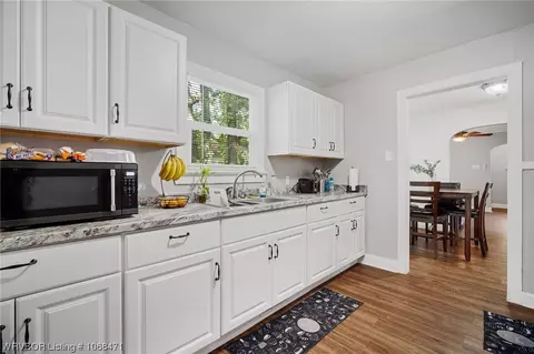 Kitchen - 1415 N 37th St, Fort Smith, AR 72904 photo 4 of 4