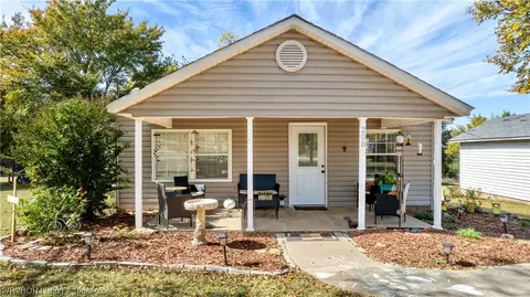 208 Fargo St, Muldrow, OK 74948