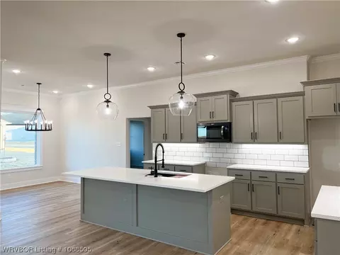 Kitchen - 414 Stoneledge, Lavaca, AR 72941 photo 1 of 5