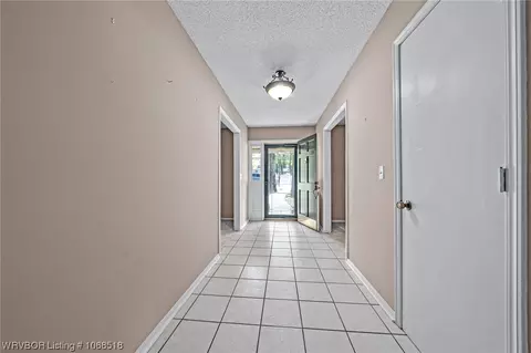 8001 Dover Cir, Fort Smith, AR 72903 photo 3