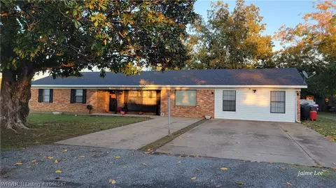 101 Craigway St, Poteau, OK 74953