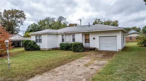 411 Poplar Pl, Sallisaw, OK 74955