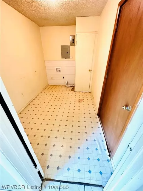Bath - 104 E Pryor Ave, Pocola, OK 74902 photo 1 of 5