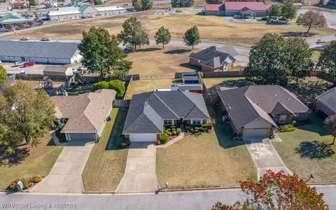 9405 Darlington Cir, Fort Smith, AR 72908 photo 3