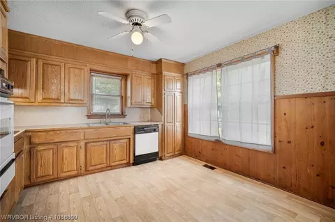 Kitchen - 3401 N 48th St, Fort Smith, AR 72904 photo 1 of 3