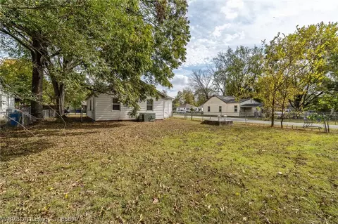 Exterior - 3401 N 48th St, Fort Smith, AR 72904 photo 5 of 11