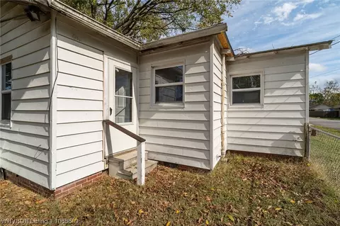 Exterior - 3401 N 48th St, Fort Smith, AR 72904 photo 9 of 11