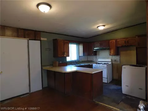 104 Howard St, Pocola, OK 74902 photo 4