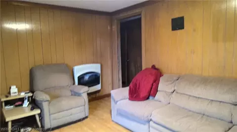 Living - 1806 N 5th, Paris, AR 72855 photo 3 of 4