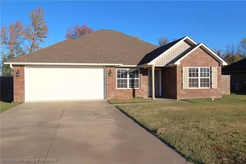 1630 Riley Cir, Alma, AR 72921