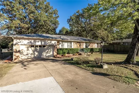 3615 S 31st St, Fort Smith, AR 72901