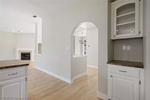 Living - 3621 Coventry Ln, Fort Smith, AR 72908 photo 5 of 5