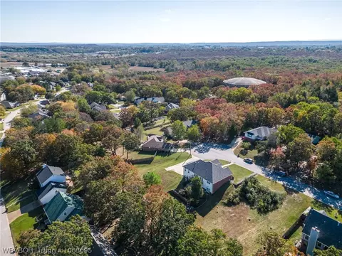 View/Area - 3621 Coventry Ln, Fort Smith, AR 72908 photo 4 of 5