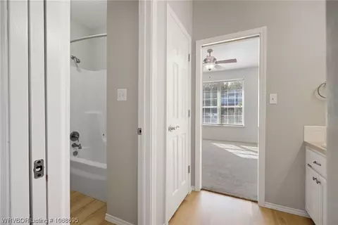 Bath - 3621 Coventry Ln, Fort Smith, AR 72908 photo 5 of 8