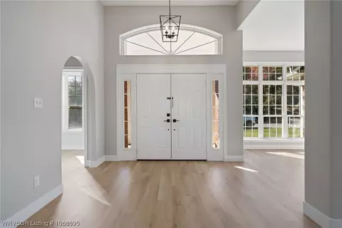 Entry Way - 3621 Coventry Ln, Fort Smith, AR 72908 photo 2 of 4