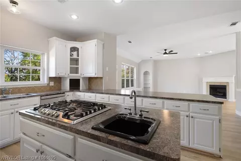 Kitchen - 3621 Coventry Ln, Fort Smith, AR 72908 photo 4 of 7