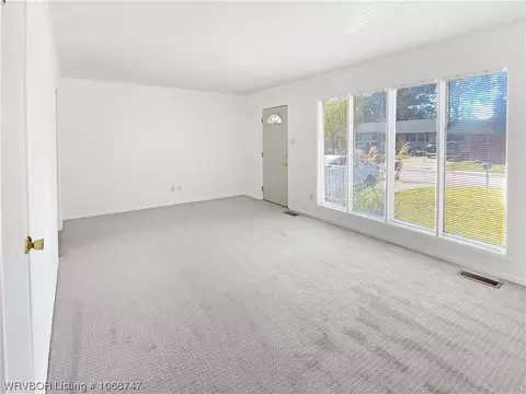 3807 Crystal Ln, Fort Smith, AR 72904 photo 2