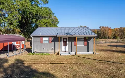 1400 Helberg Ln, Ozark, AR 72949