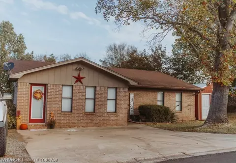 103 Trayce St, Poteau, OK 74953