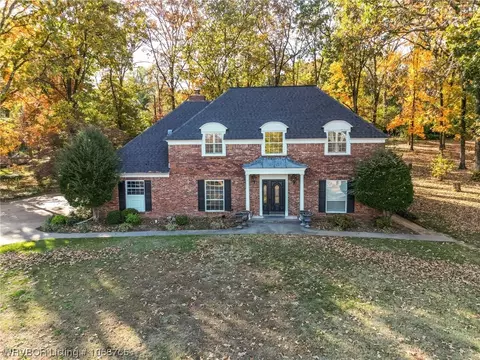 2200 S 46th St, Fort Smith, AR 72903