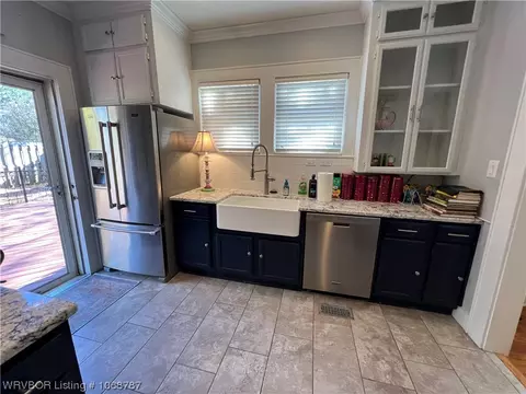 Kitchen - 2323 S 26th St, Fort Smith, AR 72901 photo 1 of 3