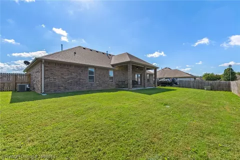 464 Harness Ln, West Fork, AR 72774