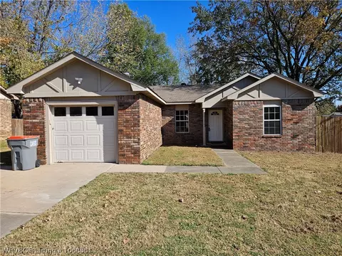 100 Grand Brook Dr, Greenwood, AR 72936