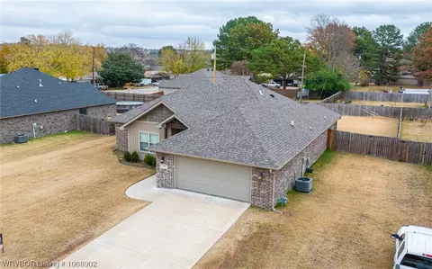 Exterior - 528 Cromer Ln, Alma, AR 72921 photo 7 of 19