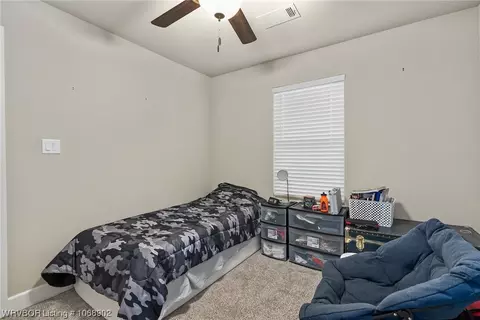 Bedroom - 528 Cromer Ln, Alma, AR 72921 photo 5 of 9