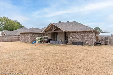 Exterior - 528 Cromer Ln, Alma, AR 72921 photo 16 of 19