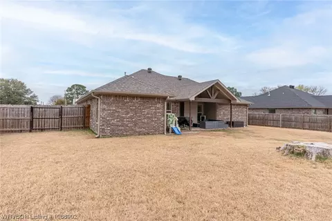 Exterior - 528 Cromer Ln, Alma, AR 72921 photo 15 of 19