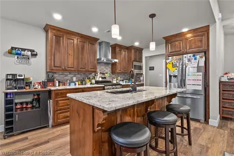 Kitchen - 528 Cromer Ln, Alma, AR 72921 photo 2 of 2