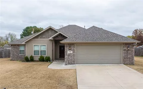 Exterior - 528 Cromer Ln, Alma, AR 72921 photo 4 of 19