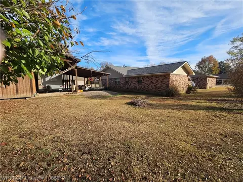 Exterior - 900 7th St, Paris, AR 72855 photo 9 of 12