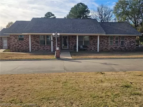 Exterior - 900 7th St, Paris, AR 72855 photo 4 of 12