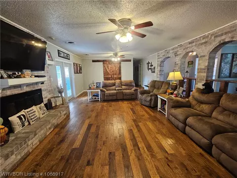 Living - 900 7th St, Paris, AR 72855 photo 1 of 4