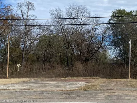 7579 Main St, Waldron, AR 72958