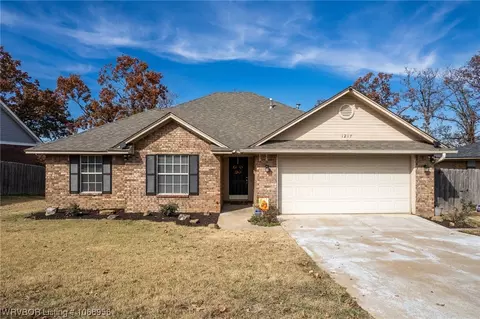 1217 Butterfield Trl, Van Buren, AR 72956