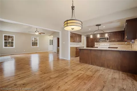 406 Deerwood Loop, Greenwood, AR 72936 photo 9