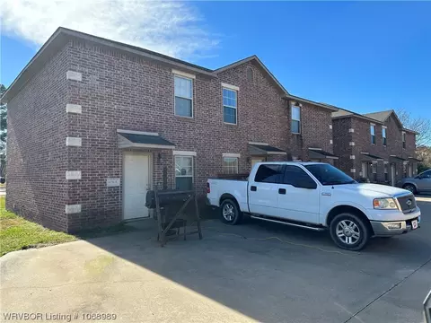 419 421 503 Vine St, Hackett, AR 72937
