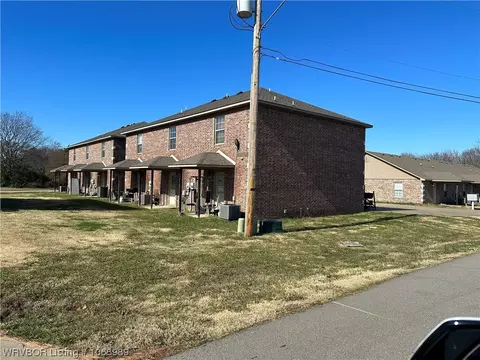 419 421 503 Vine St, Hackett, AR 72937 photo 2