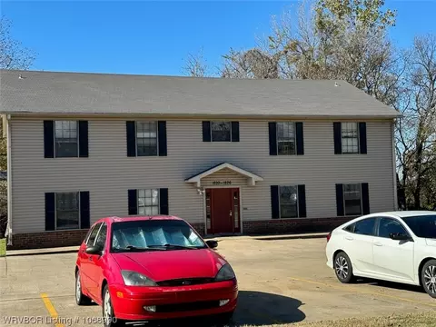 1820 S 16th St, Fort Smith, AR 72901